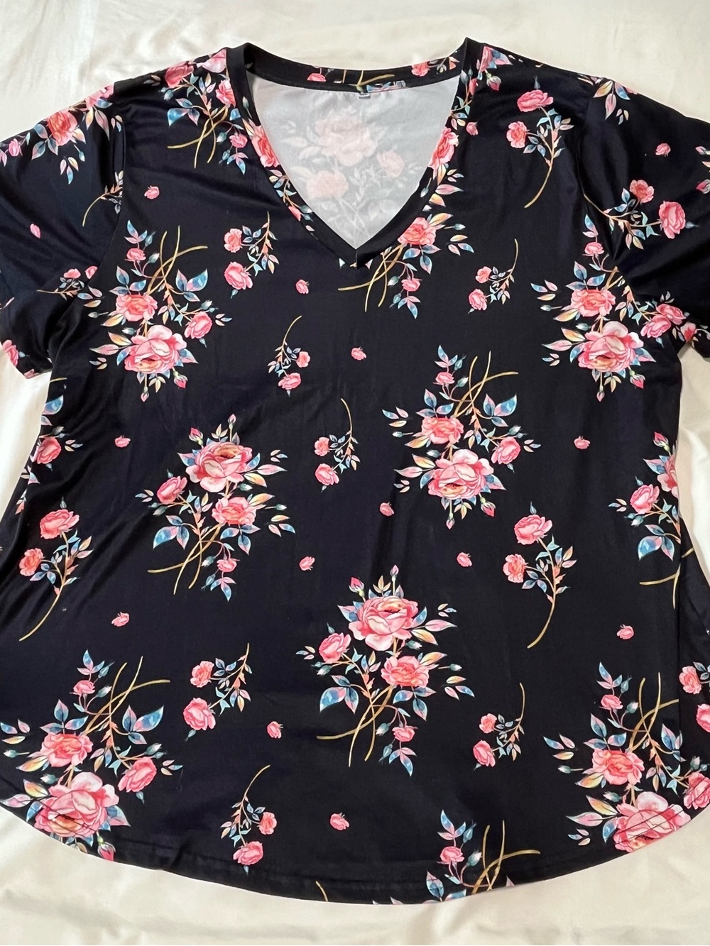 V-Neck Short Sleeve Floral Top - Navy with Pink Roses Size 3XL